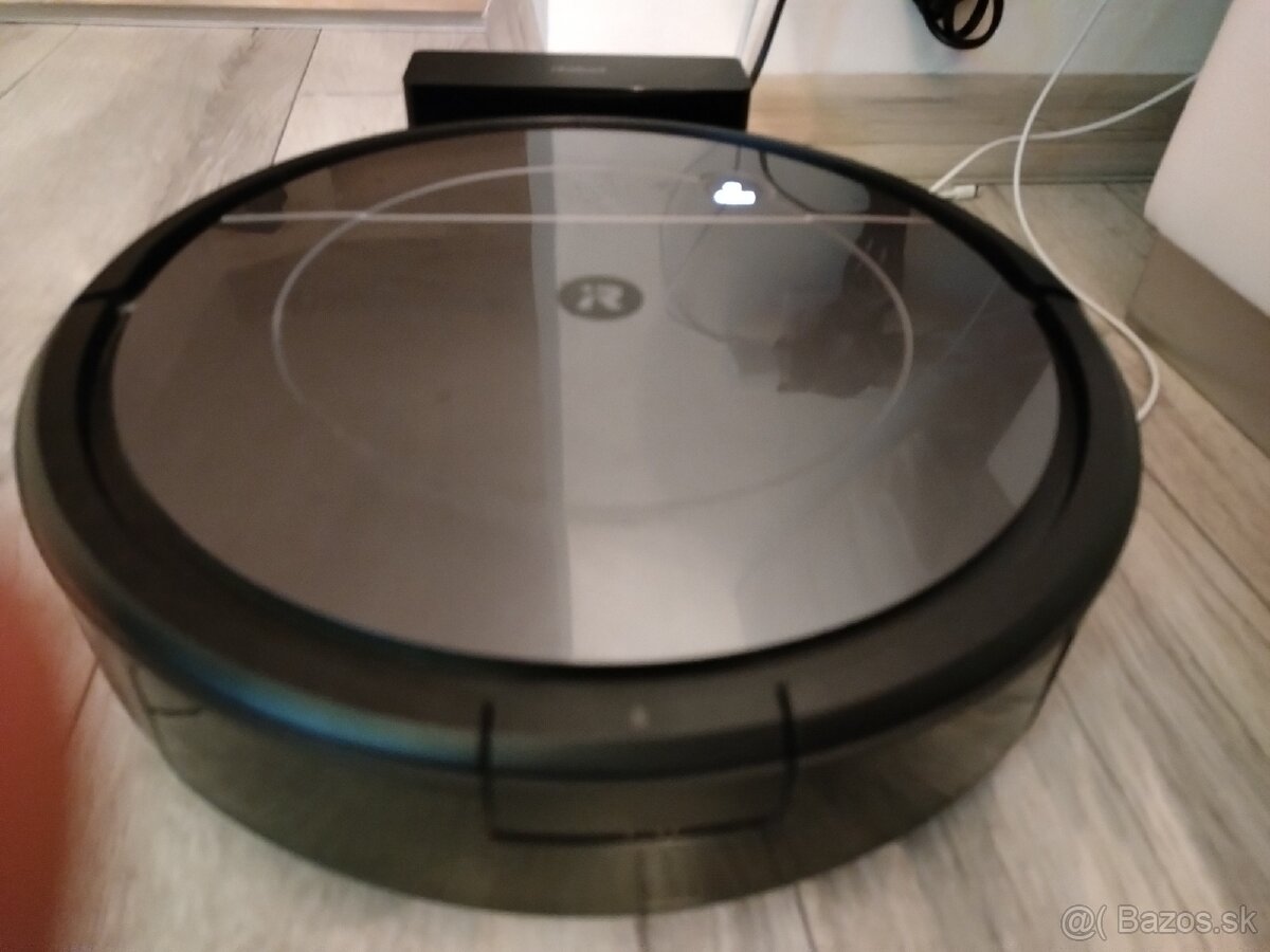 iRobot Roomba Combo R1138 vysávač plus mopovač