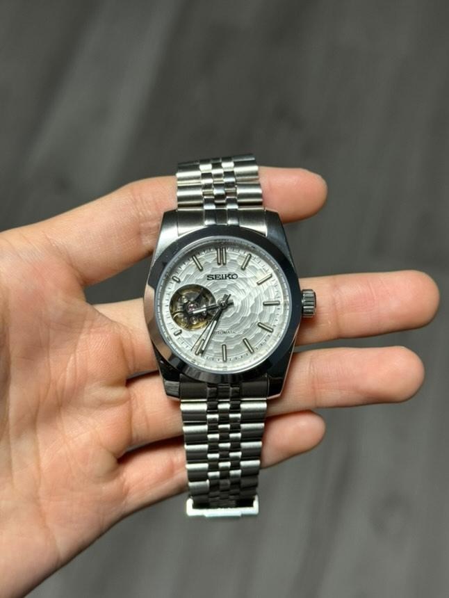 Custom Mod Seiko Datejust smooth bezel