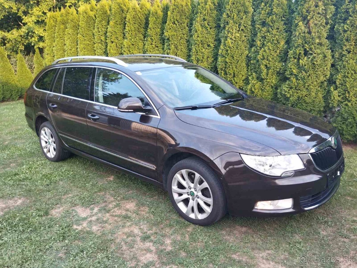 SKODA SUPERB COMBI 2.0 TDI CR 4X4 140K ELEGANCE GSG