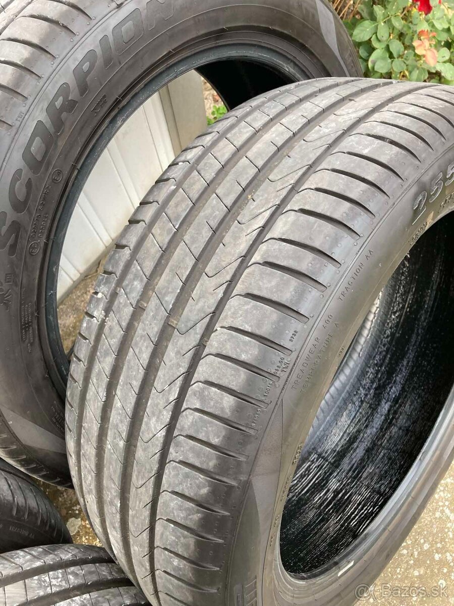 Letné PIRELLI 4ks pneu 255/45 R19