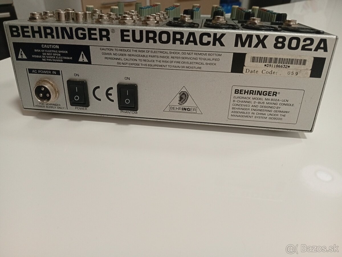 Behringer MX802A Eurorack kompaktný mixér