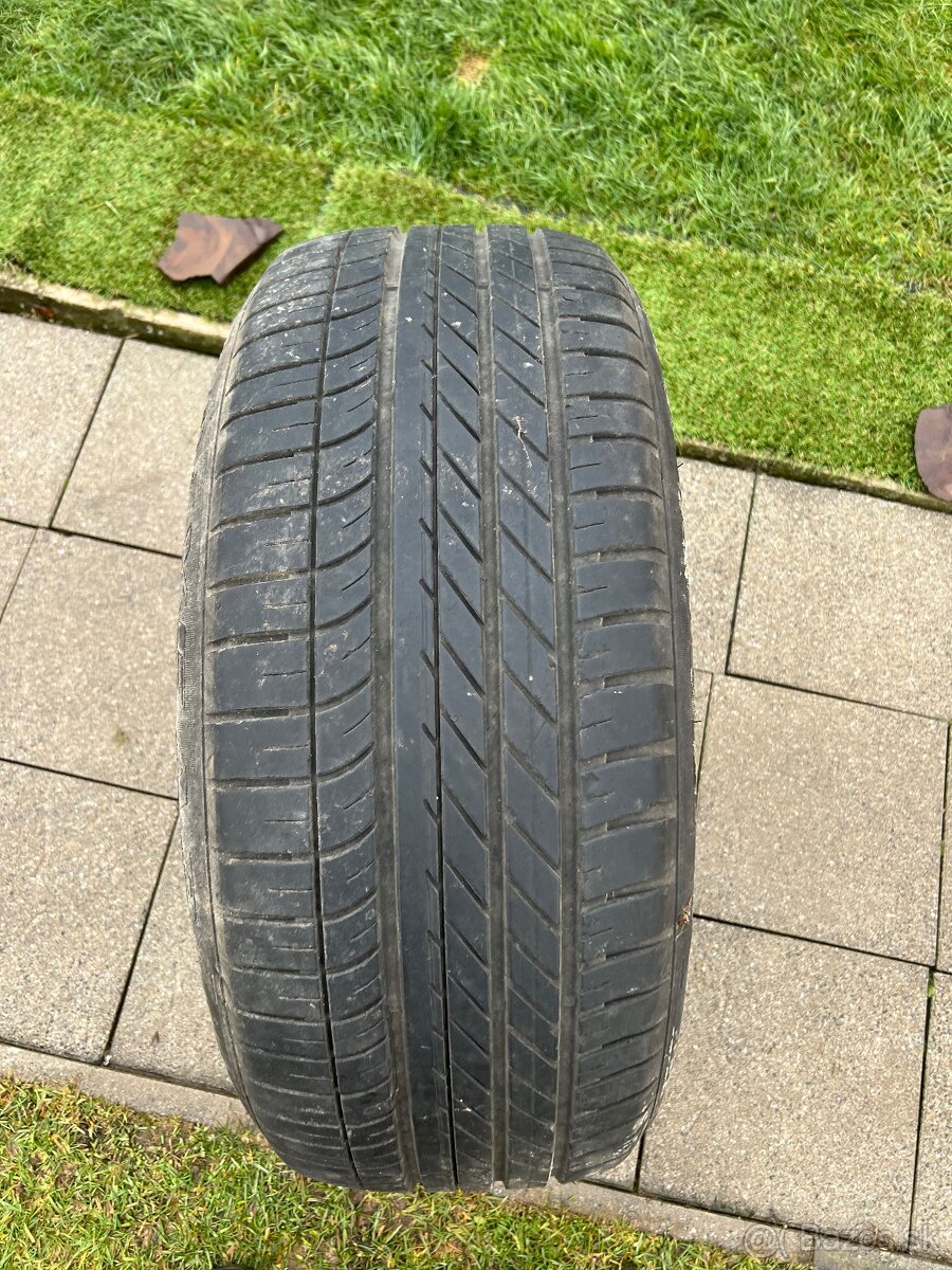 Good year eagle f1 275/45 R20