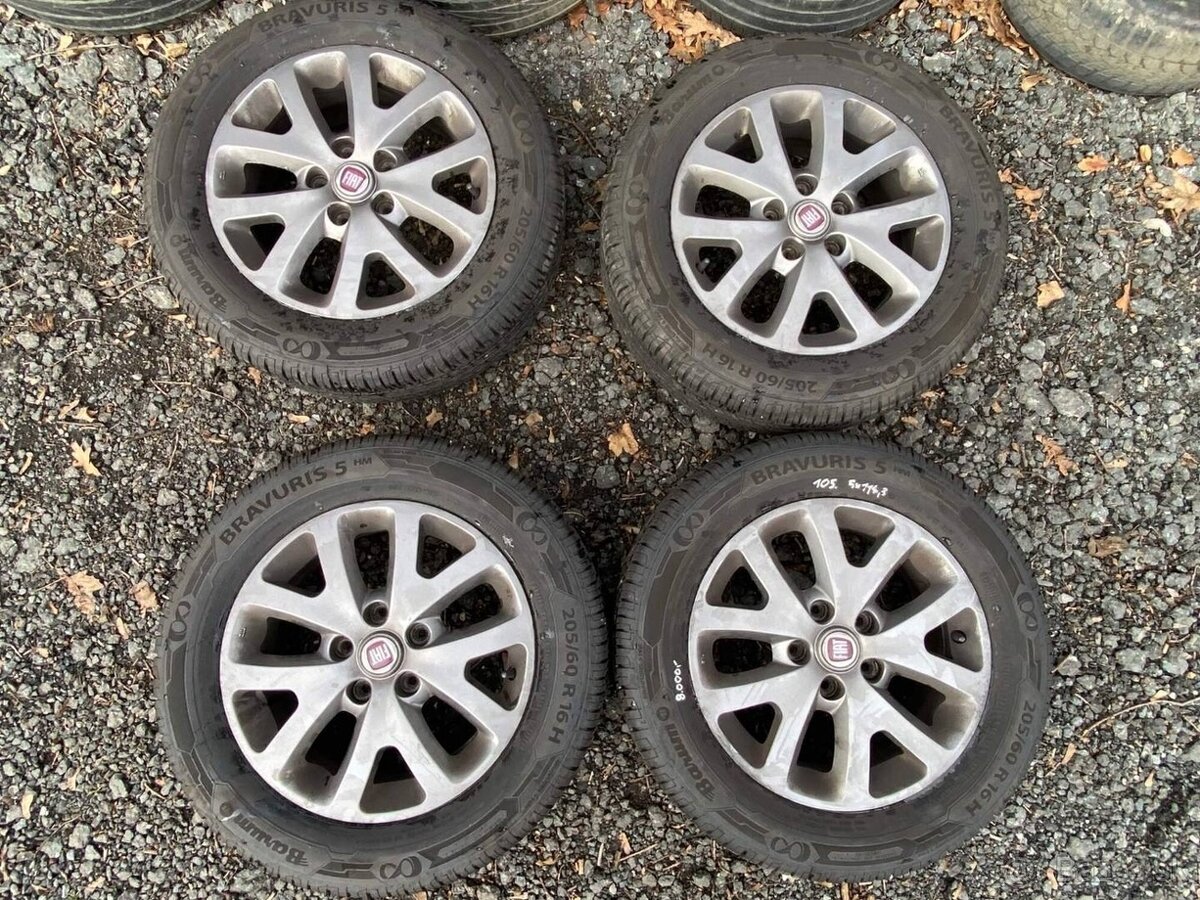 105. sada letní kola 205/60 r16 5x114,3 Fiat