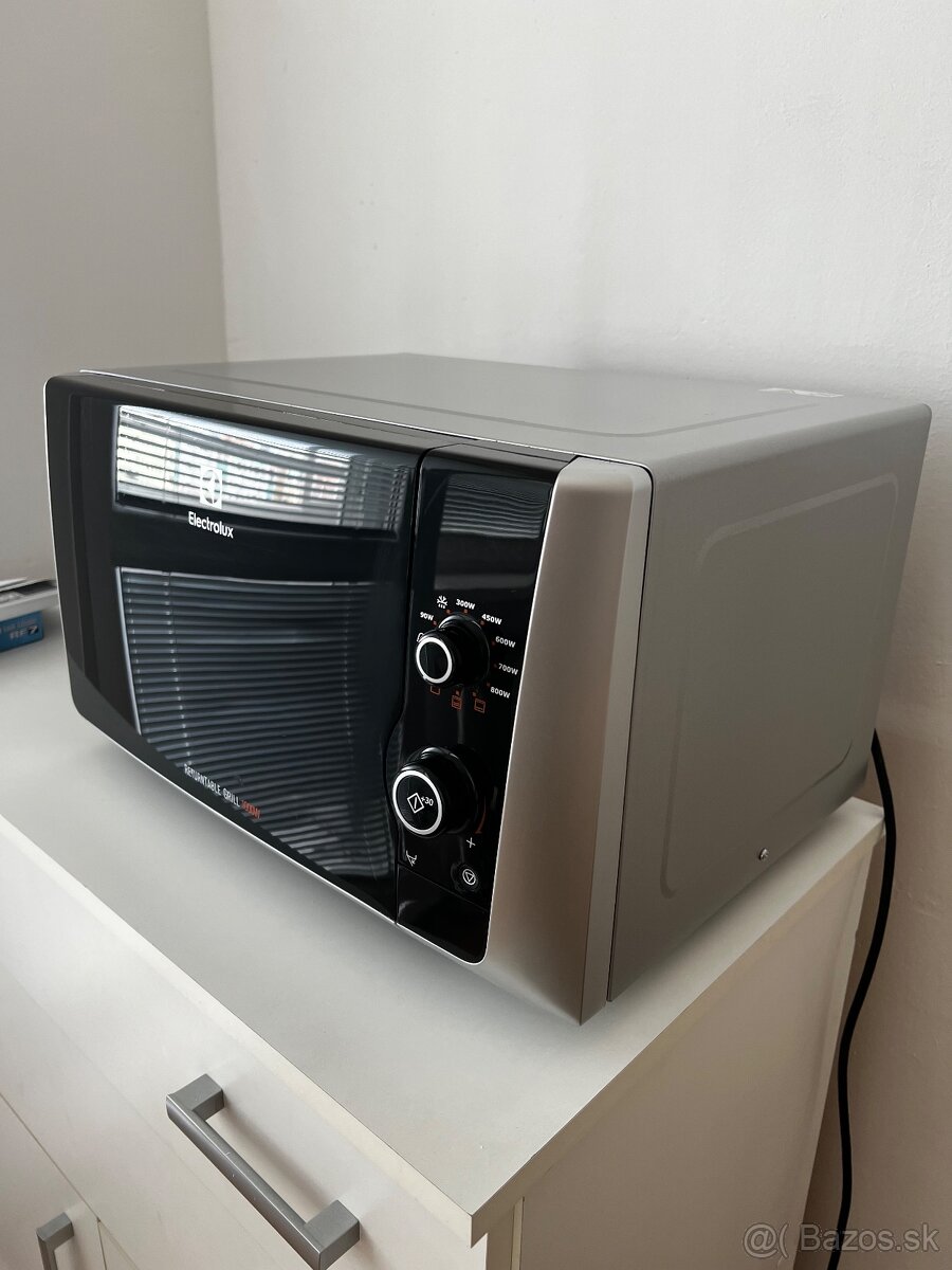 Mikrovlnná rúra Electrolux s grilom (1000 W)