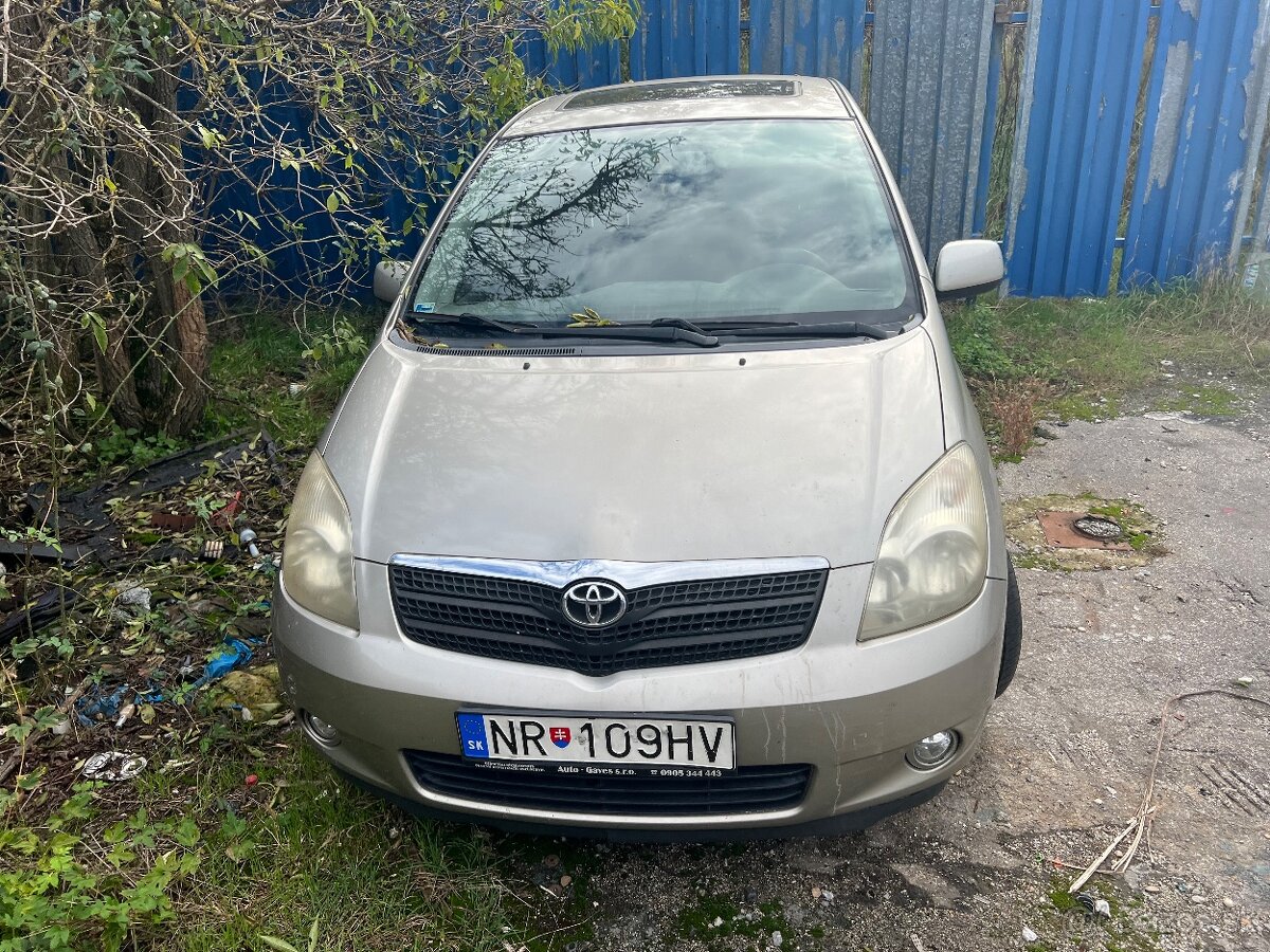 Rozpredam Toyota Corolla verso