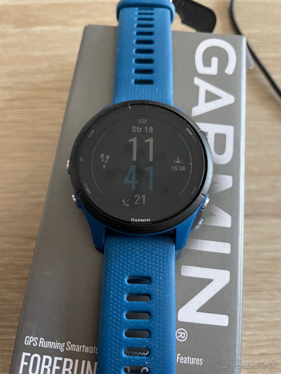 Hodinky garmin skoro s celou zárukou