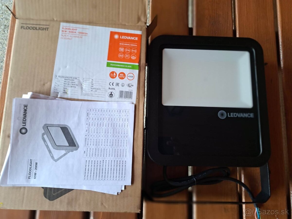 Led reflektor  LEDVANCE FLOODLIGHT 80W 4000K + darček