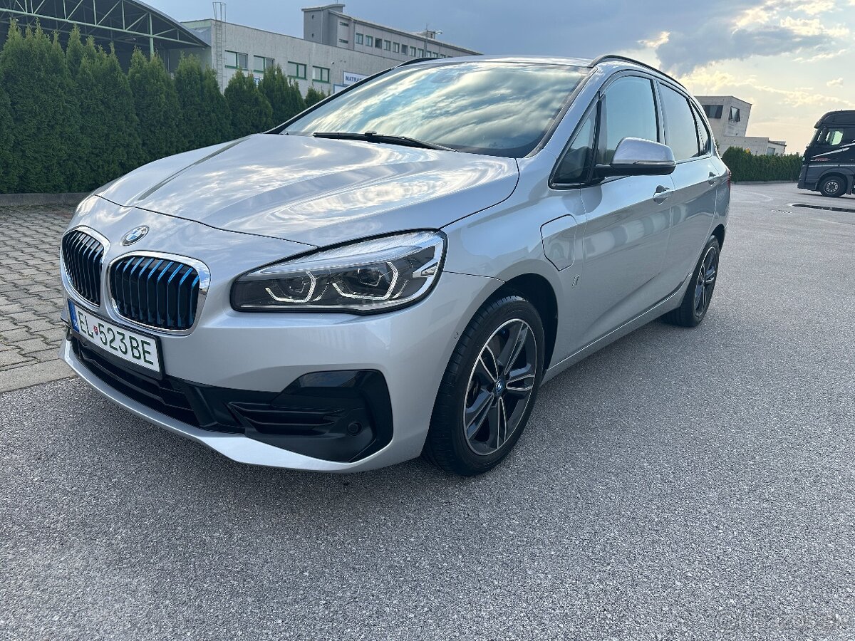 BMW rad 2 Active T. 225xe Sport 4x4 Automat Plug In Hybrid