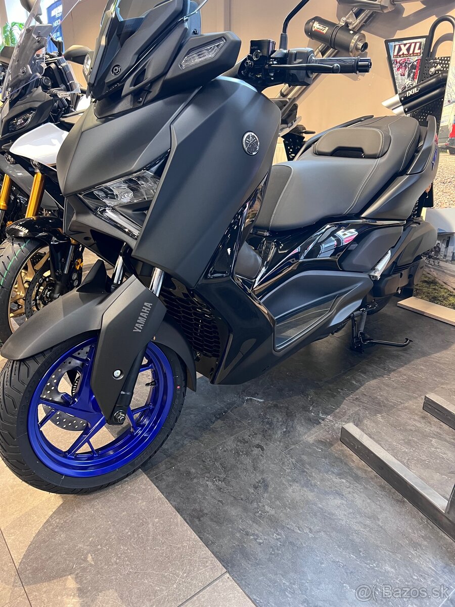 Yamaha XMAX 125