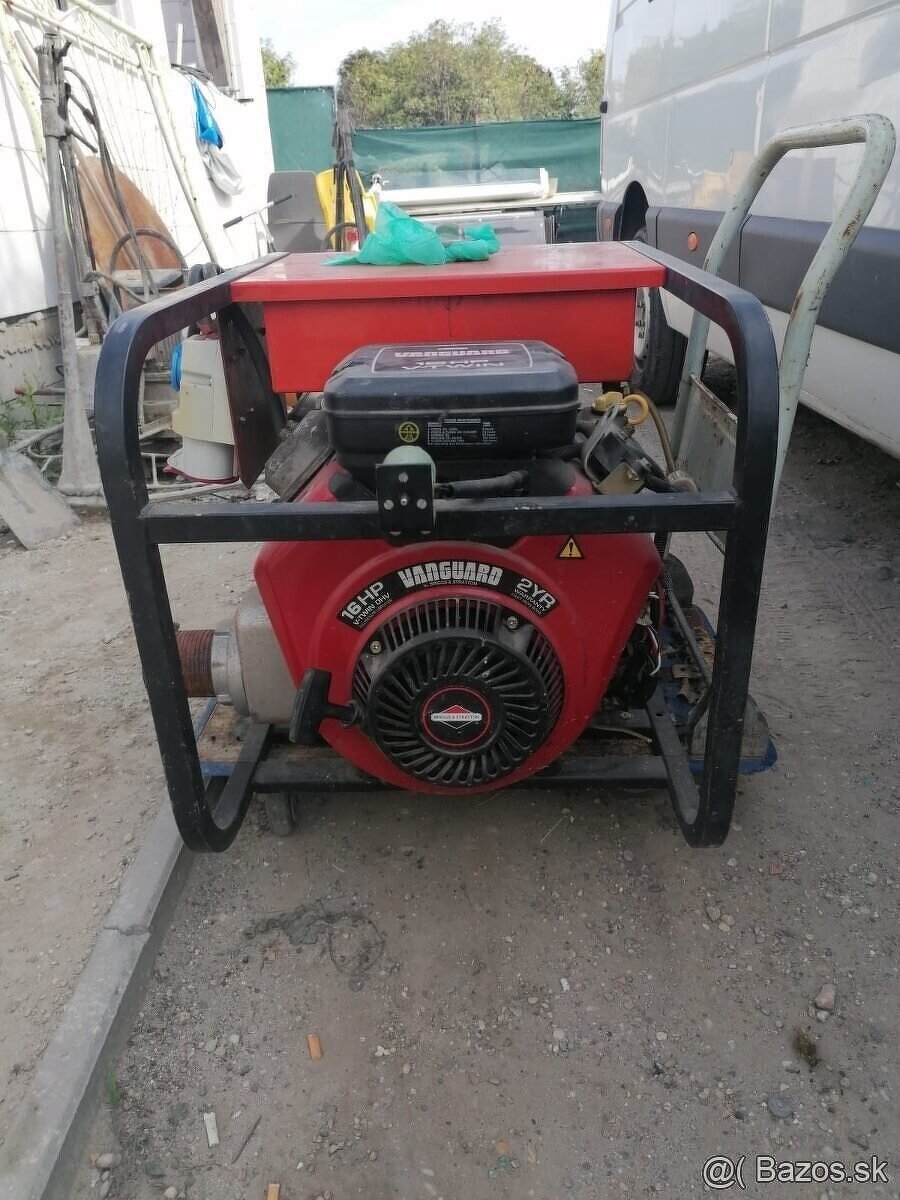 Predam elektrocentralu GESAN 8KW 380voltov