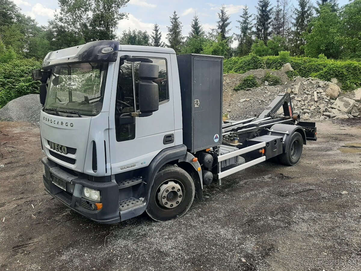 Predám Iveco 120e hakový nosič kontajnerov