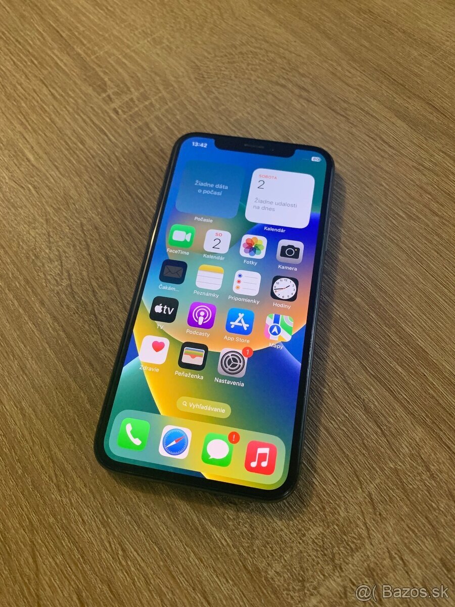 iPhone X / 64GB Cierny Super stav