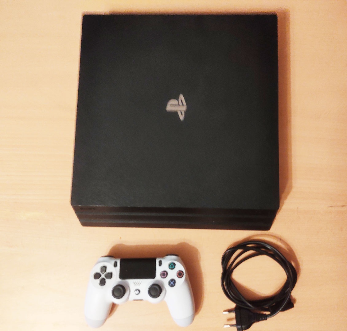 PlayStation 4 Pro, 1TB, 1x orig.ovládač