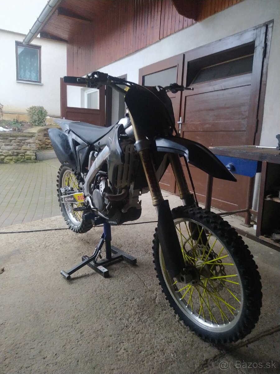 Suzuki rmz 250