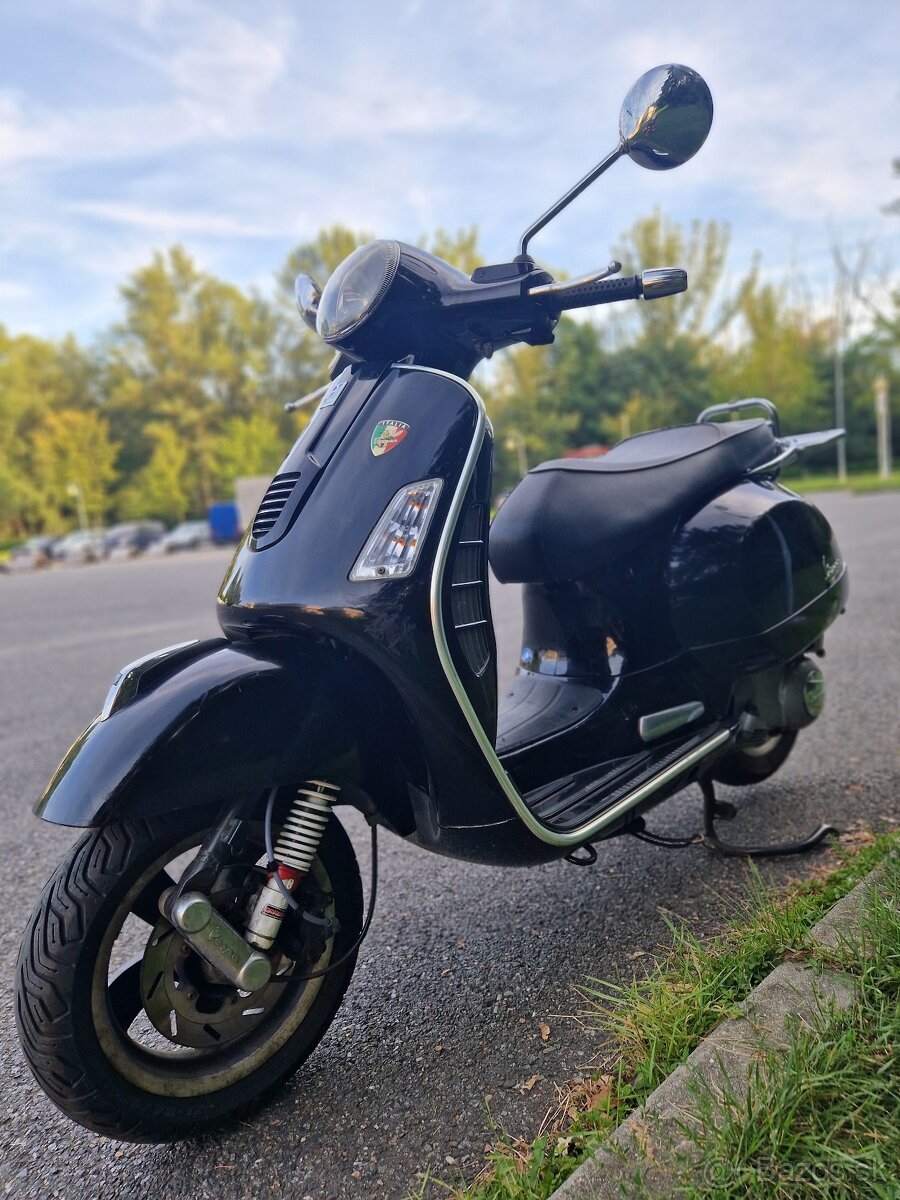 Vespa GTS 300 i.e SUPER - nejlevnější nabídka na internetu