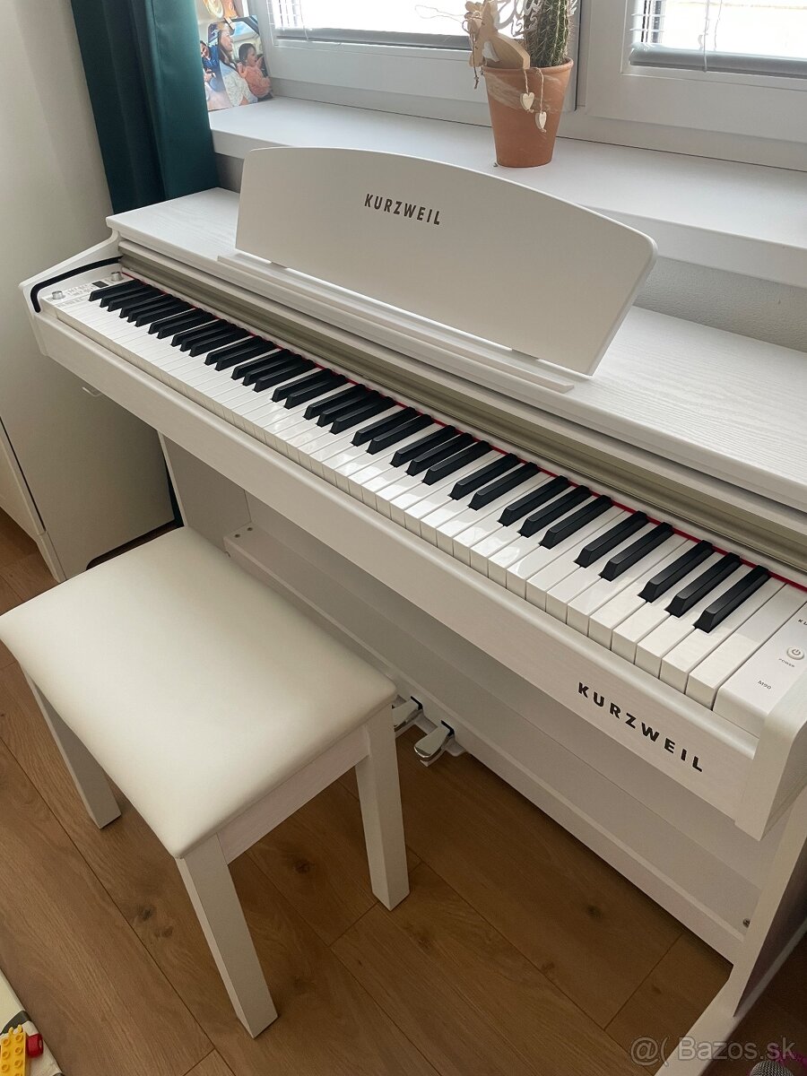 Digitálne piano Kurzweil M90