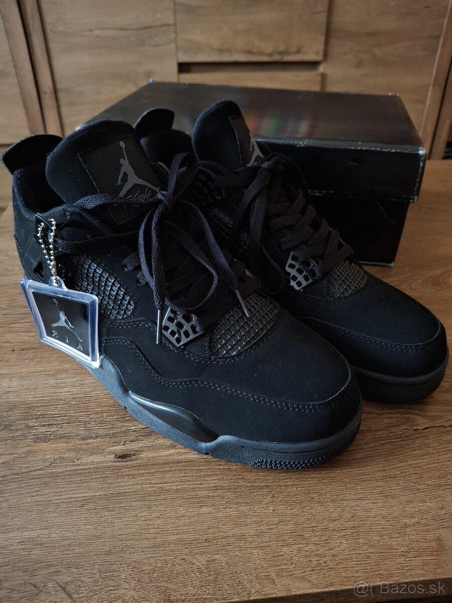 Jordan 4 black cat