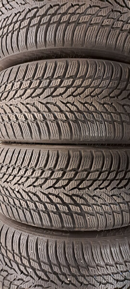 Predám 4ks pekné zimné 225/45r18-95V Nokian