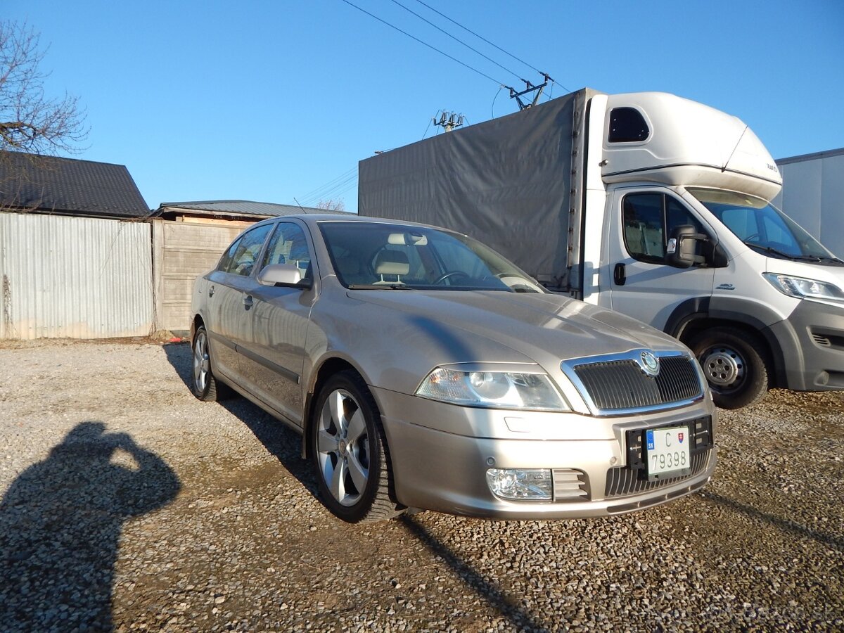 Škoda Octavia 2.0 FSI ELEGANCE