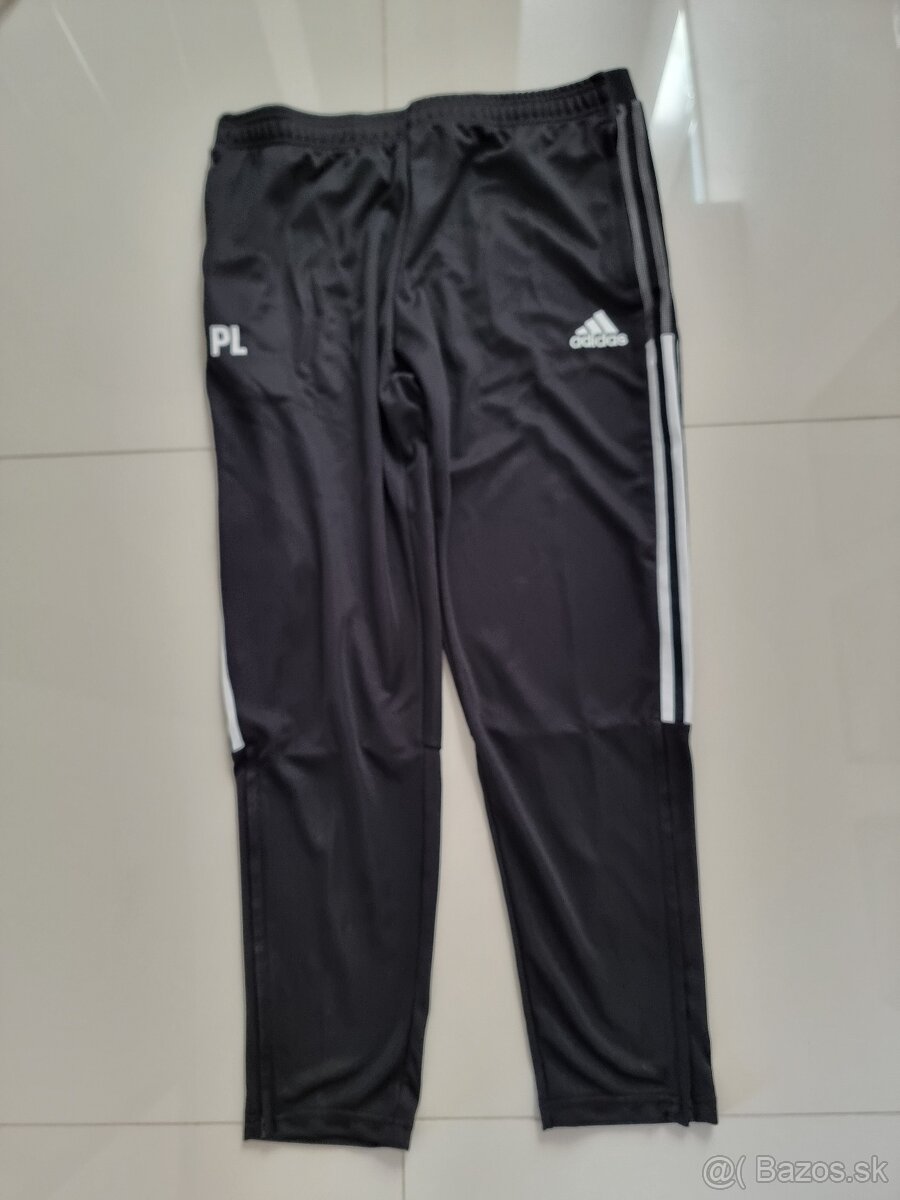 Predám tepláky Adidas