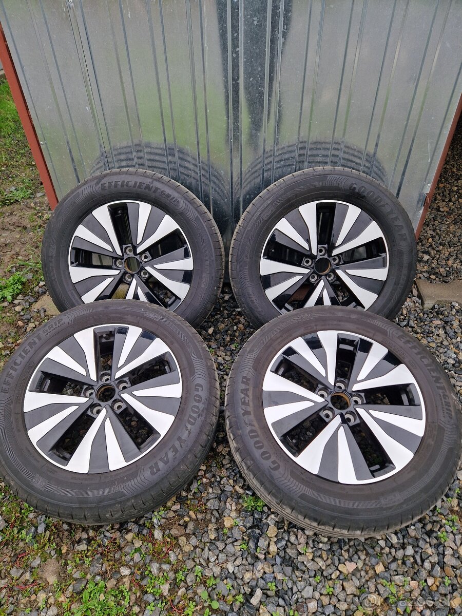 Goodyear 205/60 R16 + Volkswagen 5x100 R16