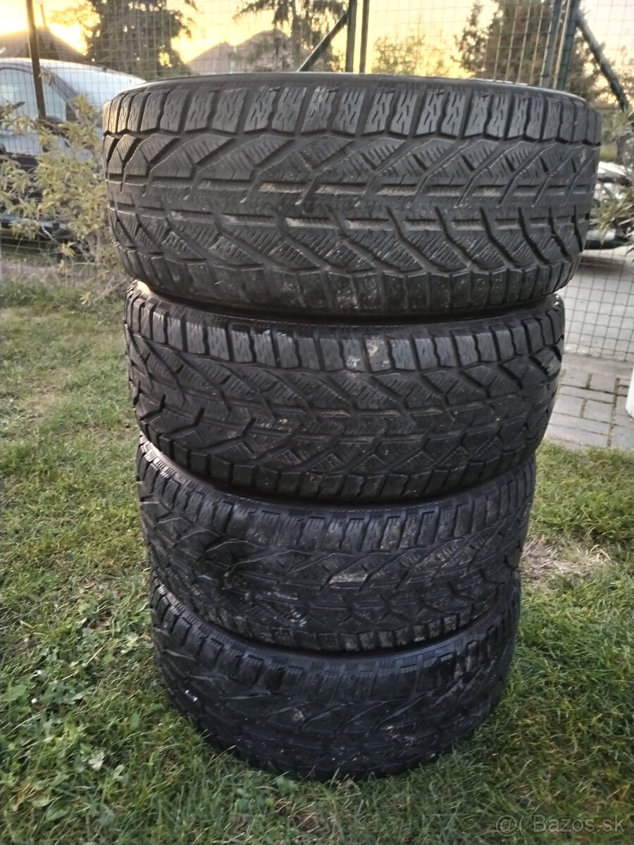 Predám zimné pneumatiky Kormoran 225/45R17