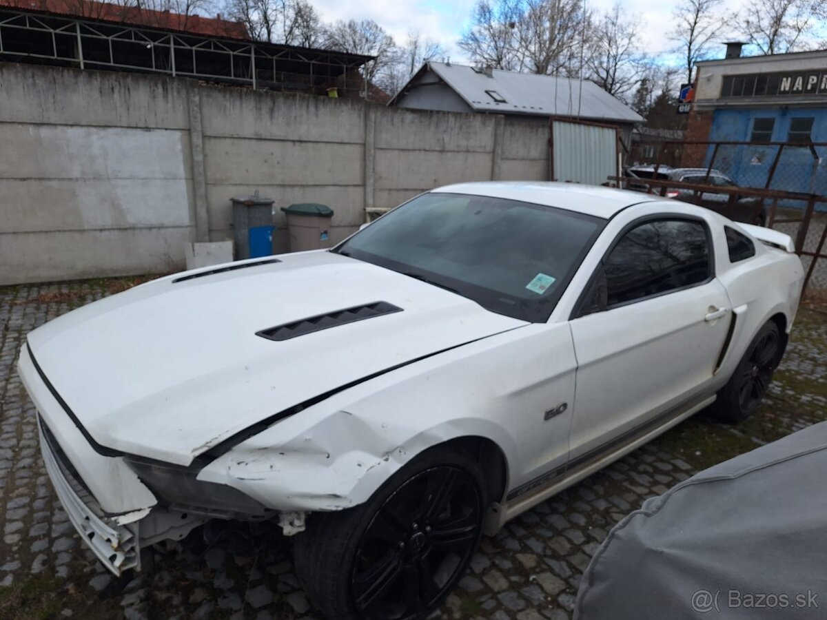 Ford Mustang 5.0 GT/CS CALIFORNIA SPECJAL 2013