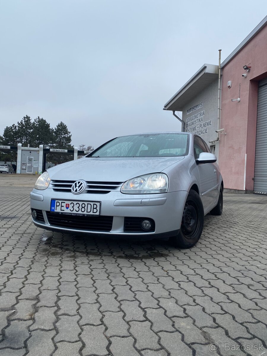 Volkswagen Golf 5 1.6 Hatchback