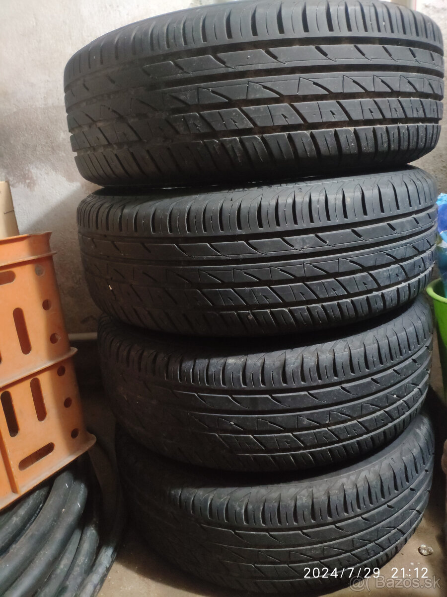 215/60 R16 XL letné dot 22/23