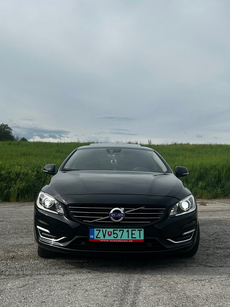 Volvo V60 D6