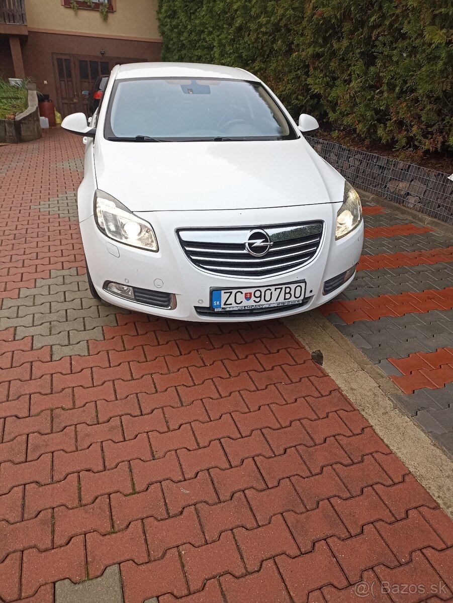 Predam Opel Insignia