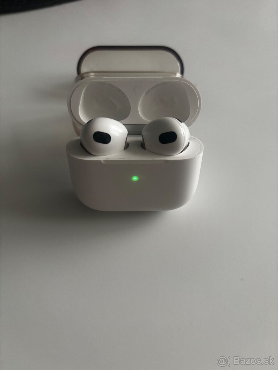 Apple AirPods 3.generacia