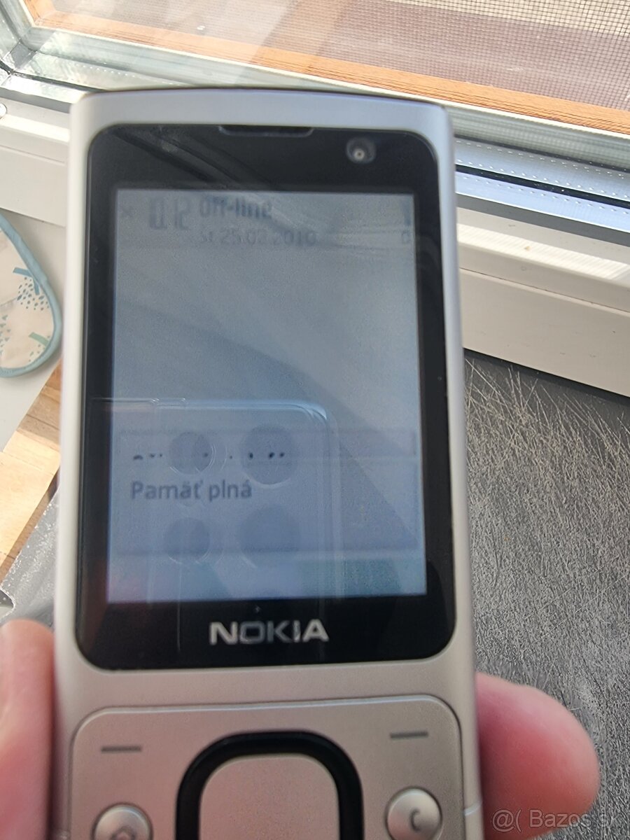 Nokia 6700s