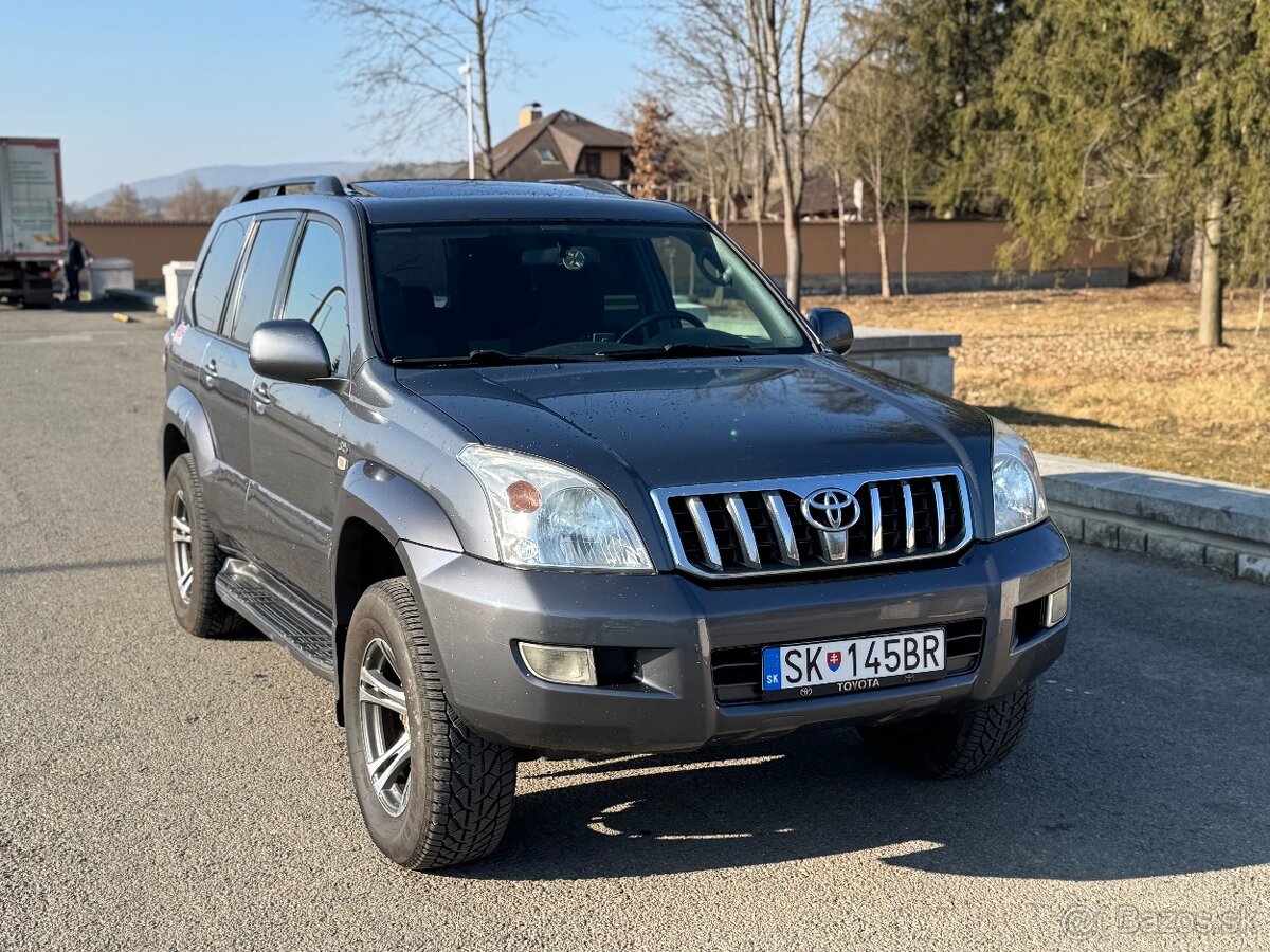 Toyota LandCruiser 120 Prado