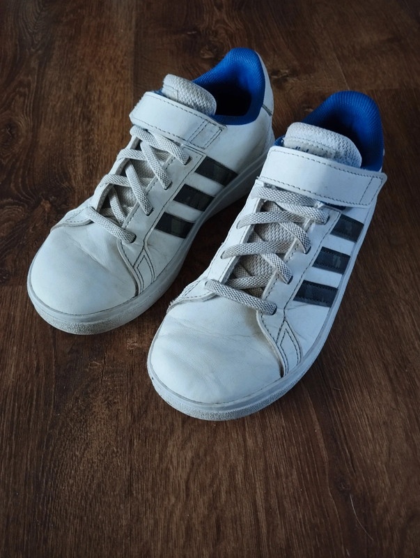 Biele adidas tenisky veľ. 32