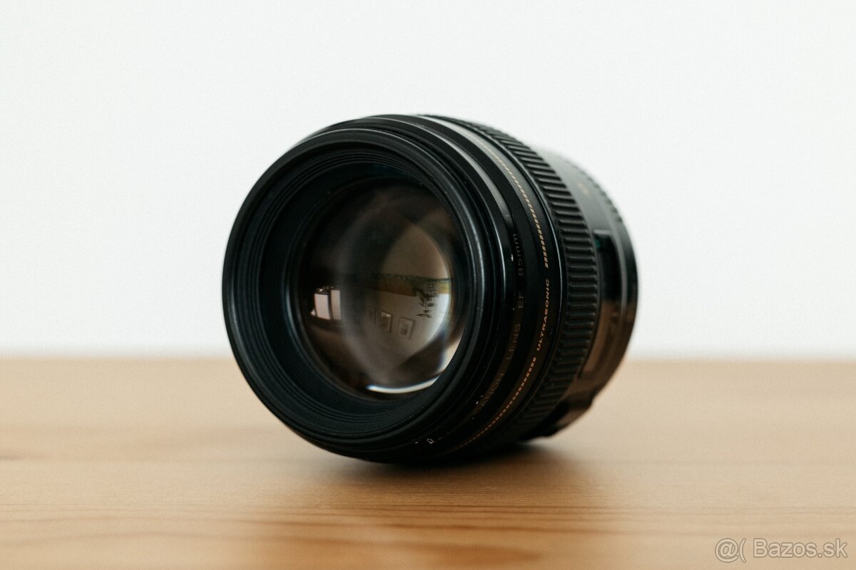 Canon EF 85mm f/1.8 USM