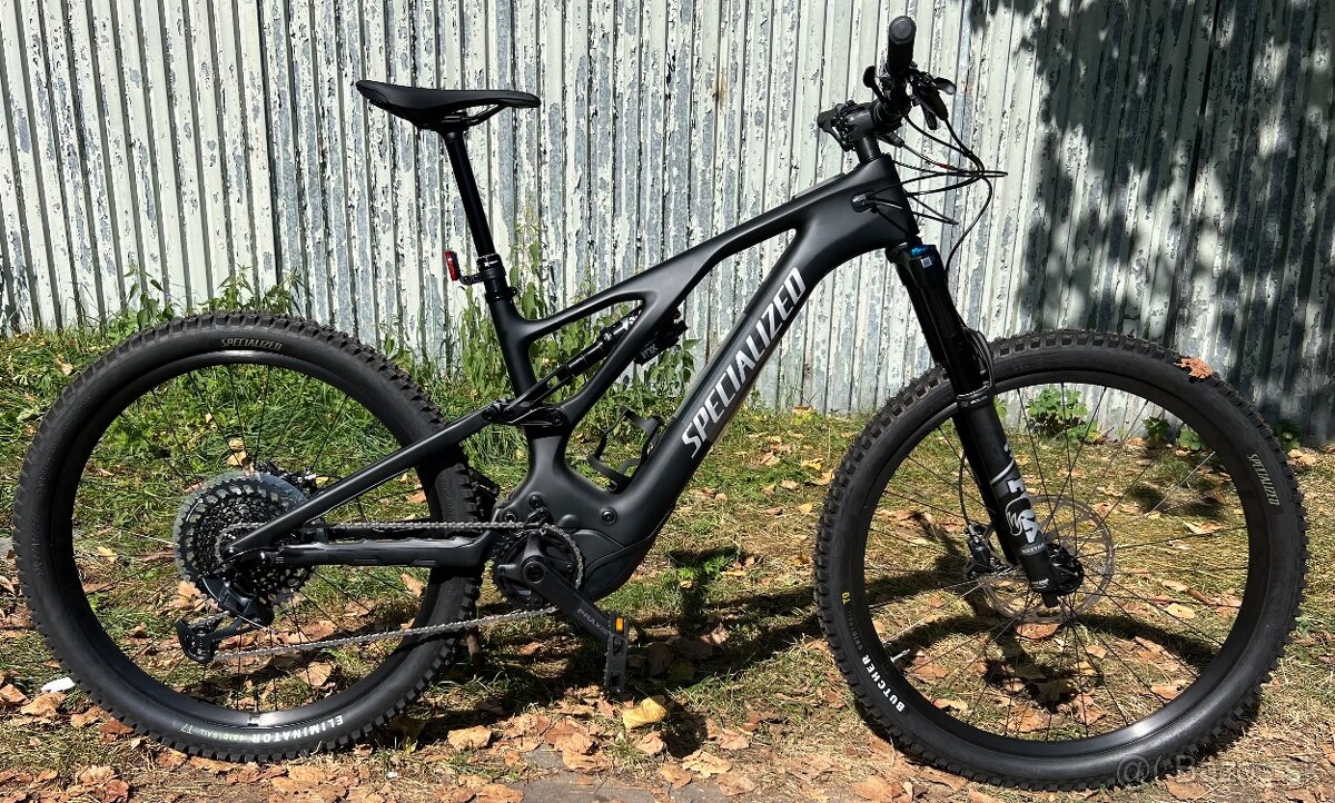 Celoodpružený ebajk Specialized Turbo Levo Comp Carbon M