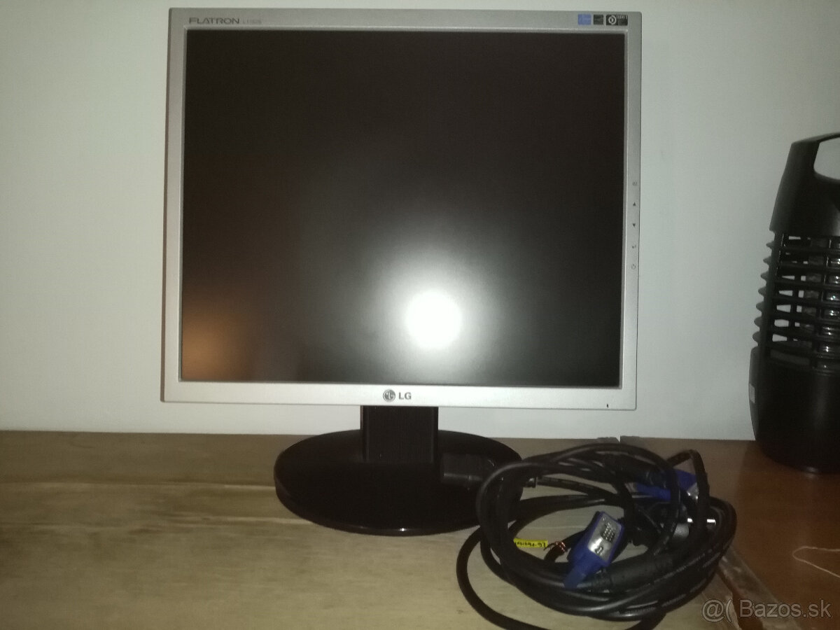 LCD monitor LG