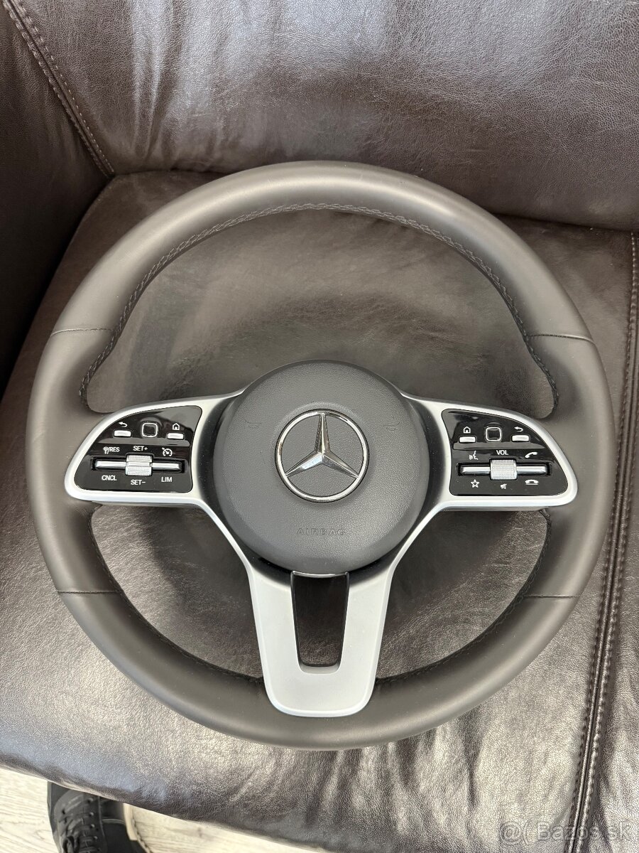 Volant na Mercedes Benz