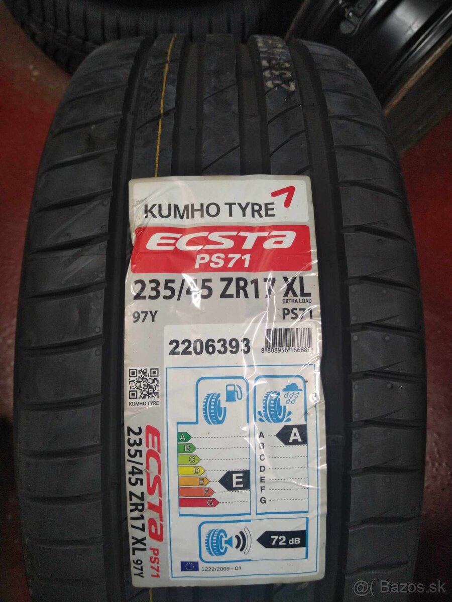 235/45 R 17 letné + alu AUDI R 17.