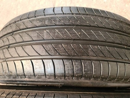 215/60r17 letné 2 ks MICHELIN - z nového auta