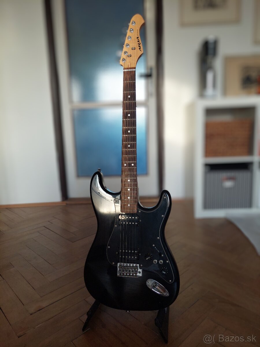 Gitara + kombo Aria, Fender