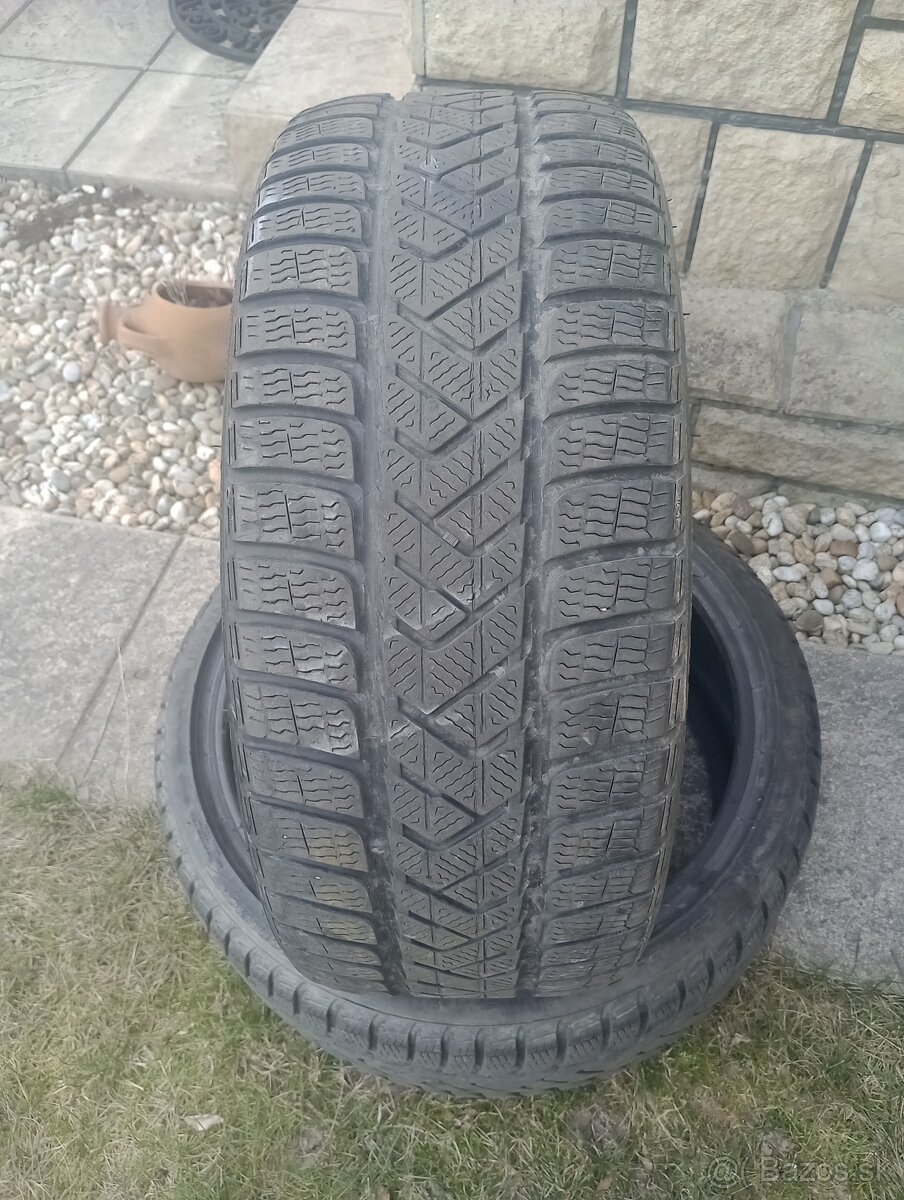 235/35 r19 Pirelli