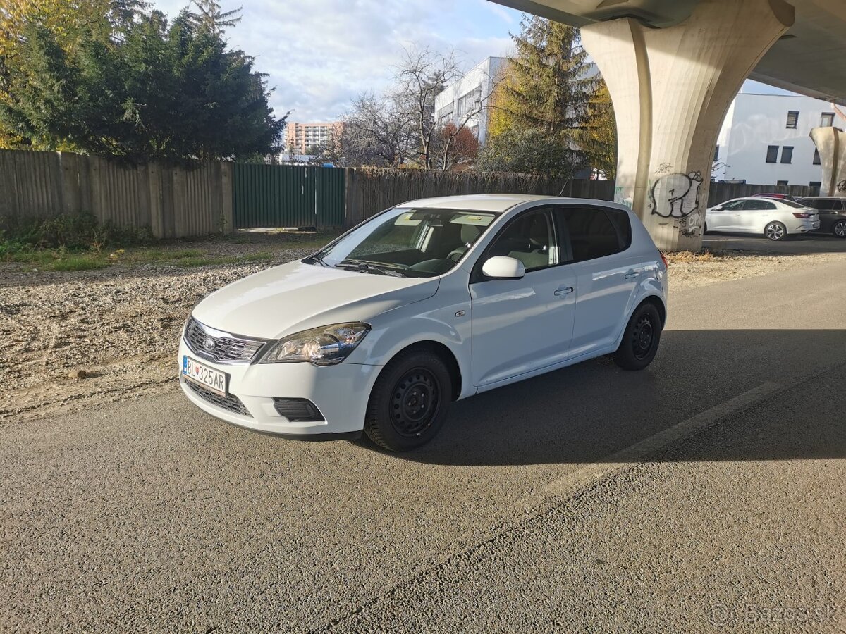 kia ceed 1.4 benzin