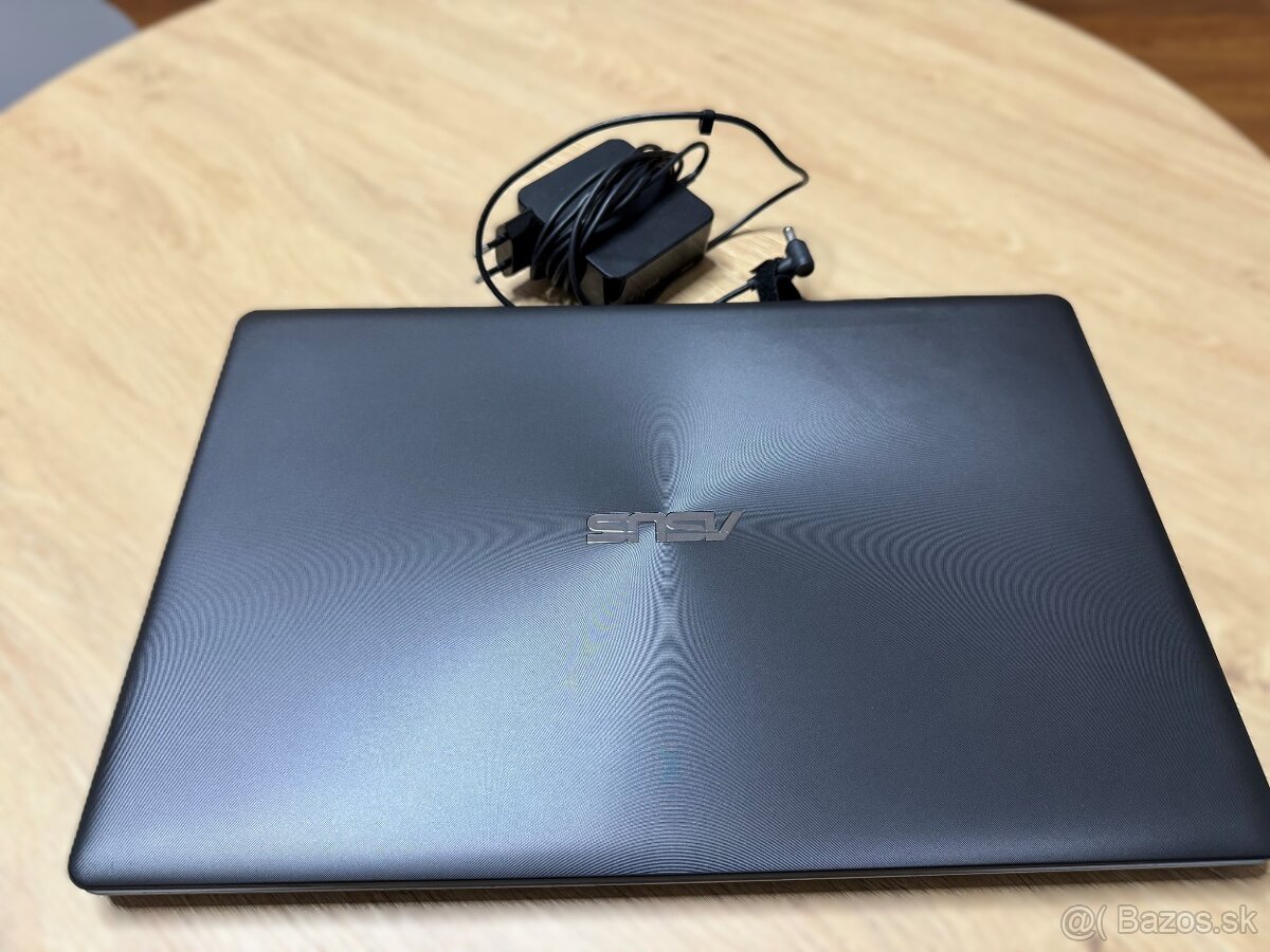 Notebook ASUS F550C