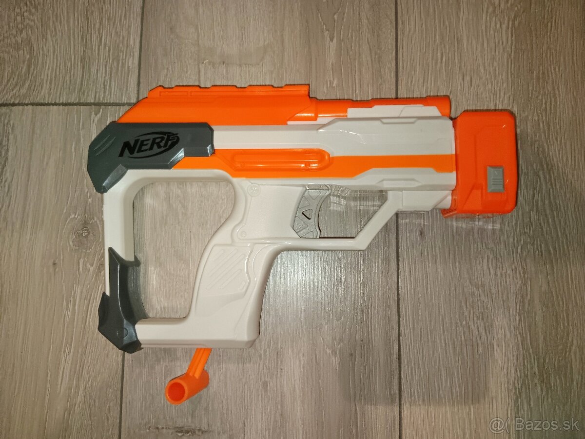 Nerf - univerzální pažba s možností střelby