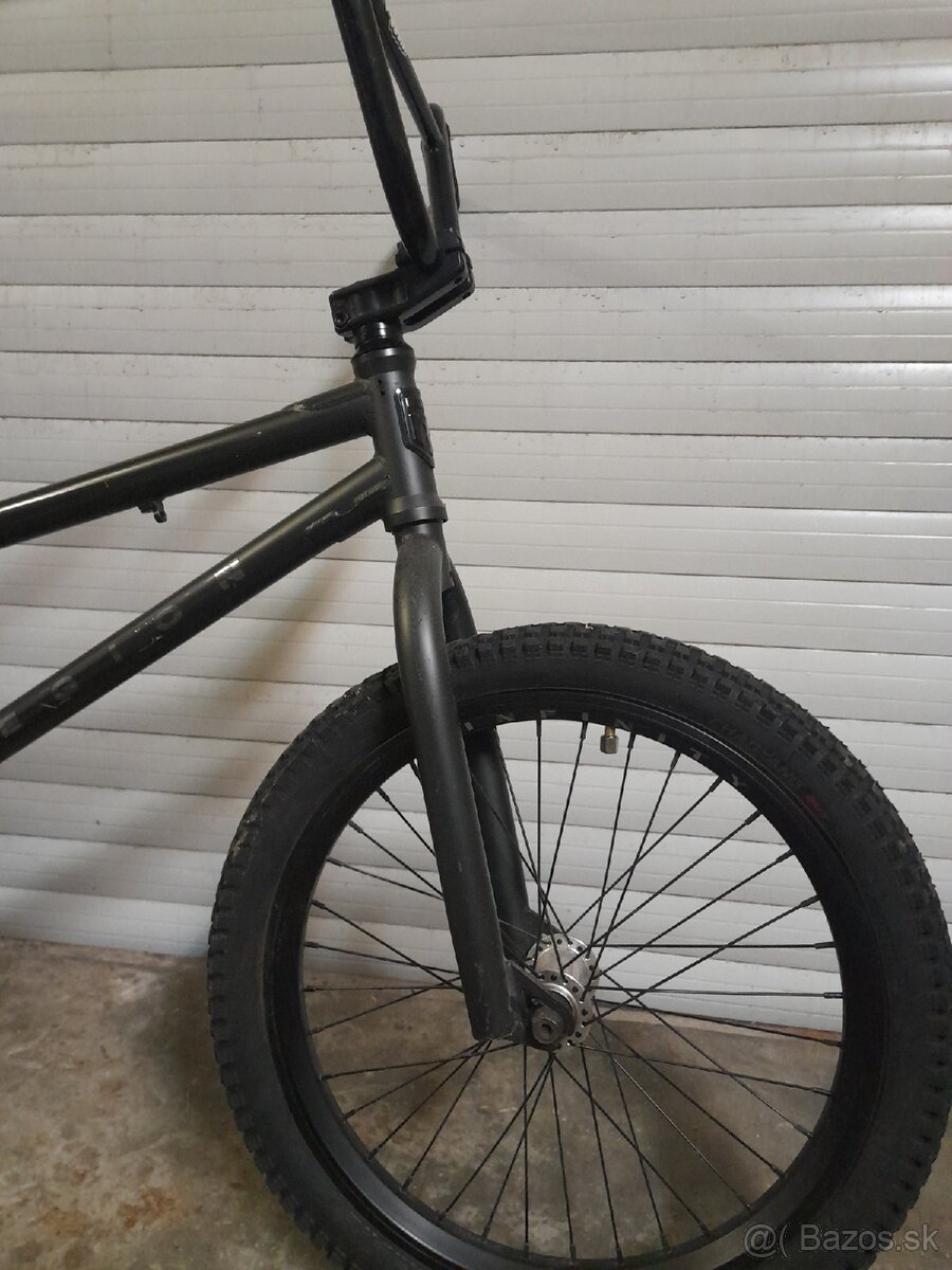 Bicykel BMX MONGOOSE L100 2020