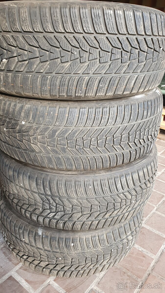 Zimne pneu Hankook 255/55 R19