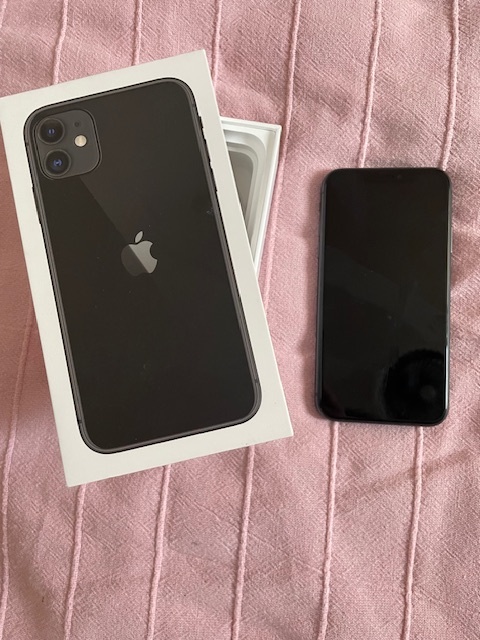 Krásny Iphone 11 64GB batéria 96%