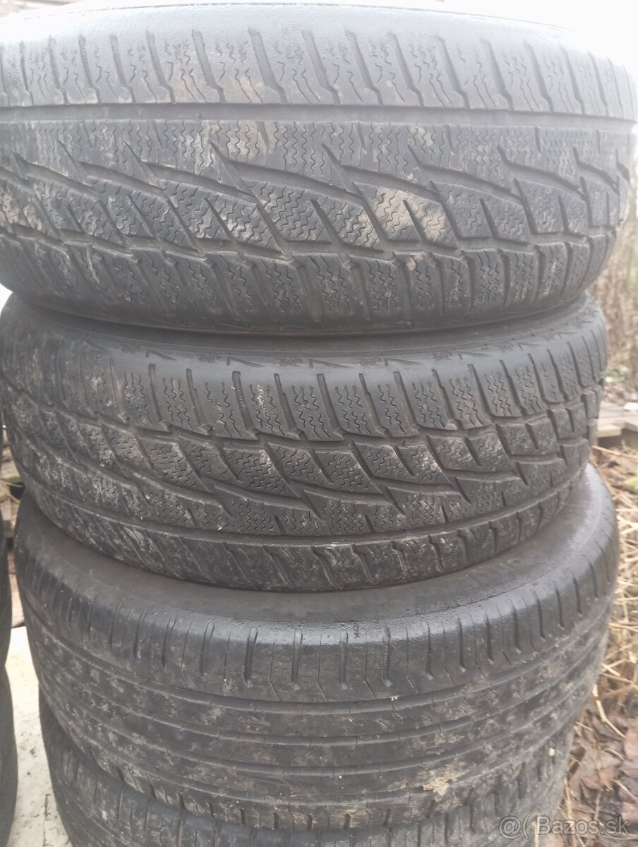 Predám zimné pneumatiky 2ks 205/55r16